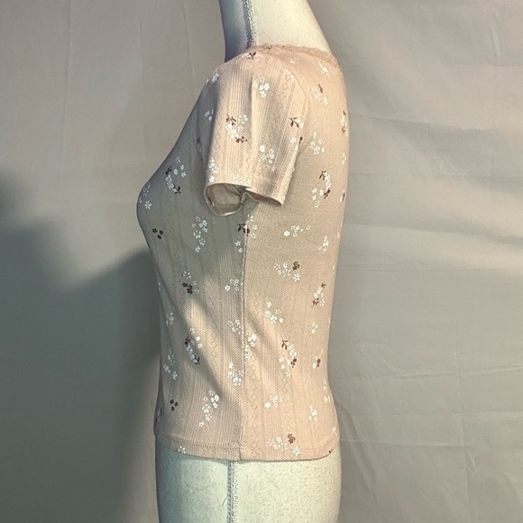 Tops/T-Shirts/Tanks👚 - 5 for $20 (Mix & Match) - Picture 3 of 5